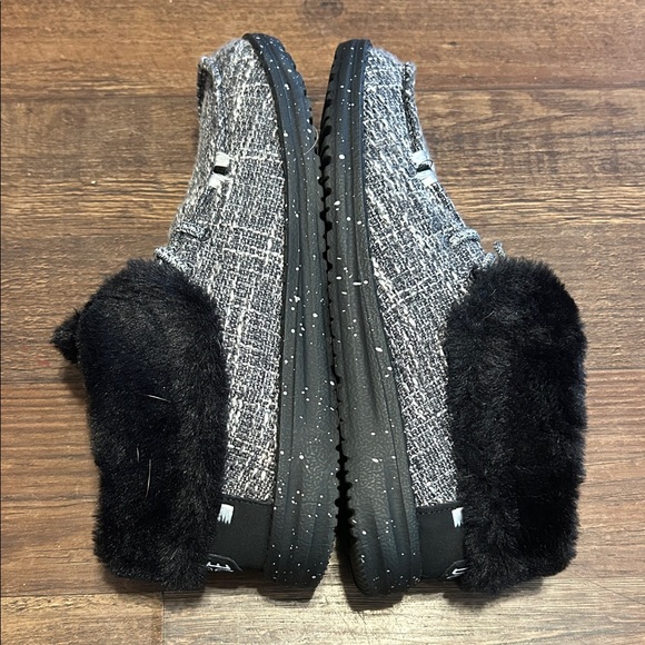 Hey Dude Wendy Fold BOHO-Black and Gray - US Size W6 - Picture 4 of 9